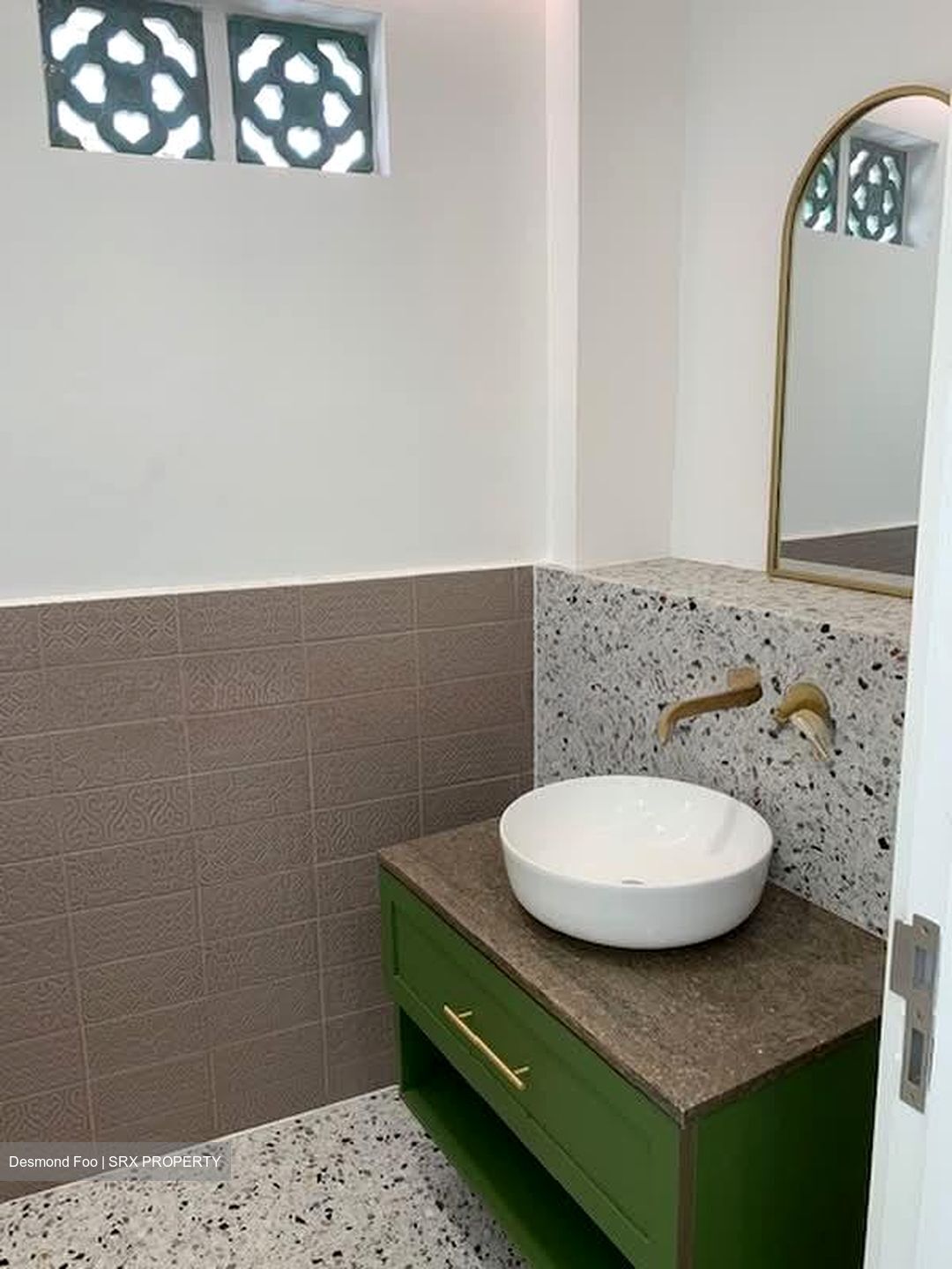 Tras Street (D2), Office #567728341